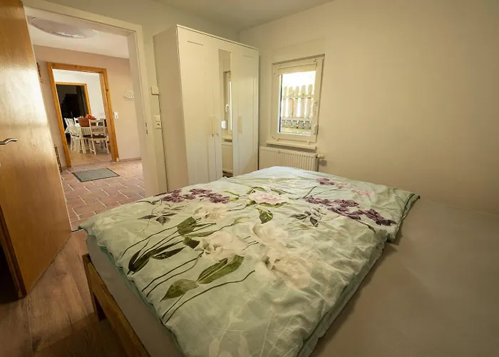 Zum Waldrand Semesterbostad